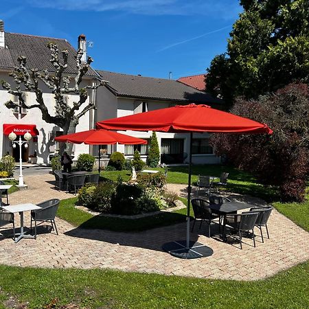 La Bonne Auberge Segny Exterior photo